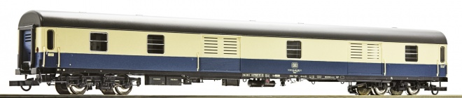Baggage car<br /><a href='images/pictures/Roco/230937.jpg' target='_blank'>Full size image</a>
